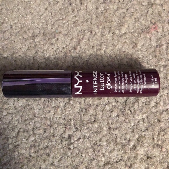 NYX intense butter gloss - Picture 1 of 3